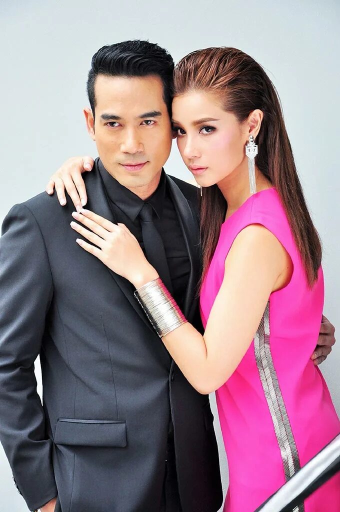 Ненависти вопреки лакорн. Лакорн чужая жизнь моего сердца rang mai huajai dem. Вор укравший мое сердце лакорн озвучка. Белла рани лакорны. Джеймс джираю и яя урассая встречались.