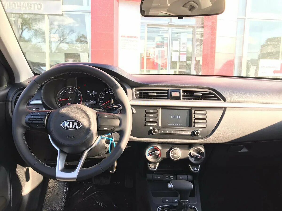 рио 2015 салон. Kia rio 4 салон. комплектации рио 4. киа рио 4 престиж комплектация. Kia rio luxe 2019.