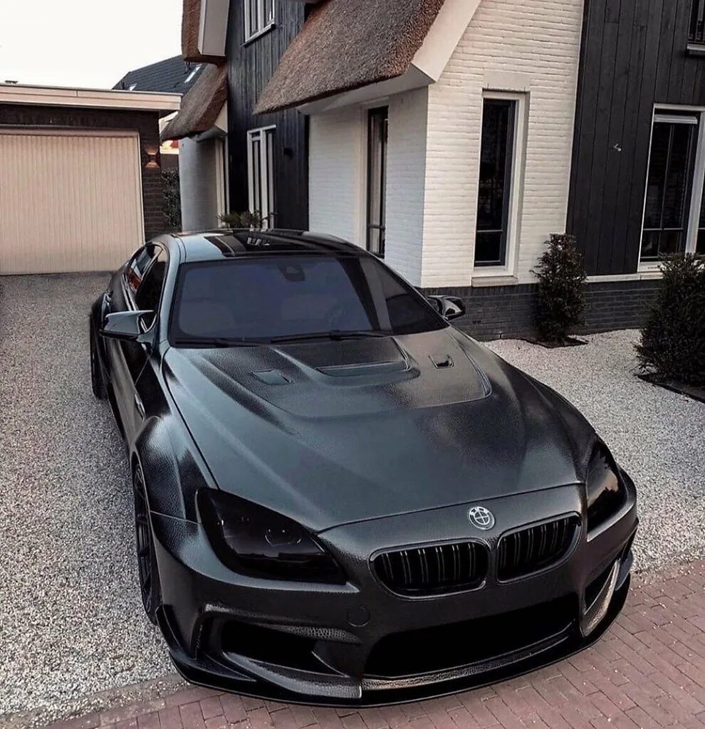 Черный б м в. BMW m6 Black. БМВ m6 черная. БМВ м6 матовая. БМВ м8 черная матовая.