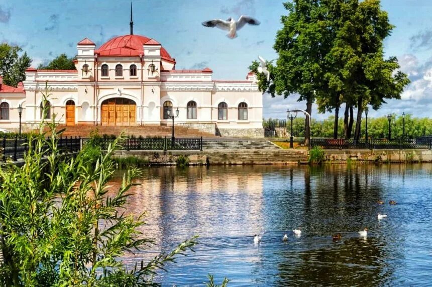 Кыштым челябинская область. Верхний кыштым. Город кыштым челябинской области горы. Кыштым челябинская область. Городской пруд кыштым.