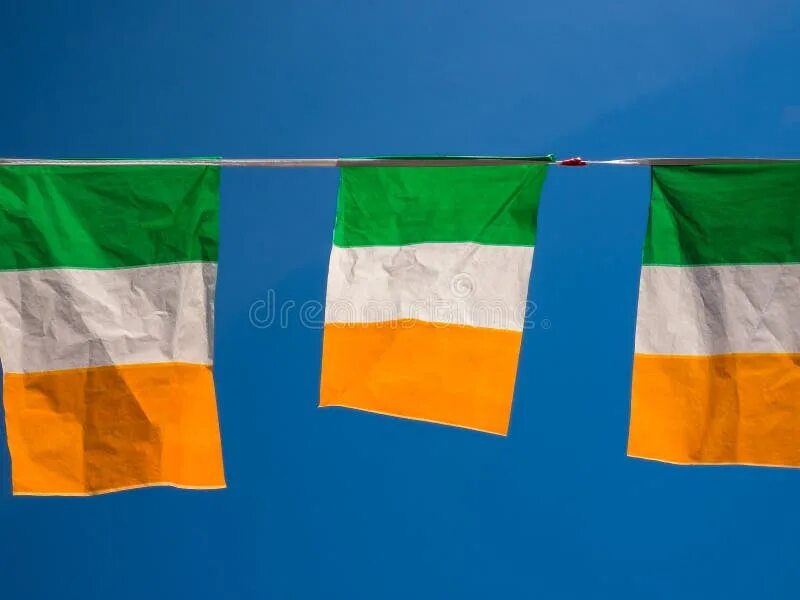 Фланги с зеленым цветом. Флаг суматры. Флаг зеленый белый желтый вертикально. Флаг желтый белый зеленый. Флаг желтый белый зеленый.