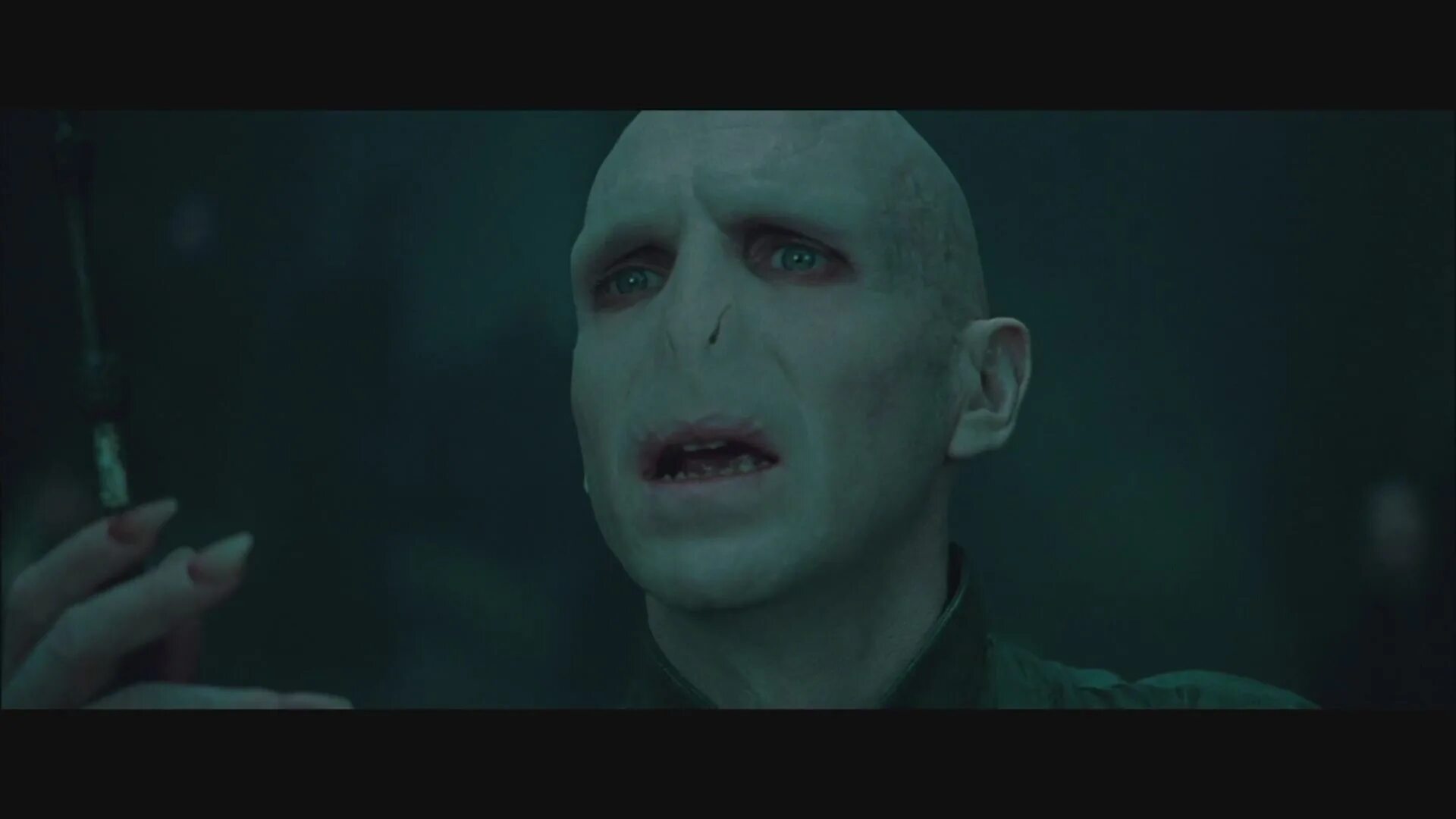 Почему волан де морт убивал. Дочь воландеморта. Почему волан де морт убивал. Почему у воландеморта два лица. Фразы волан де морта.