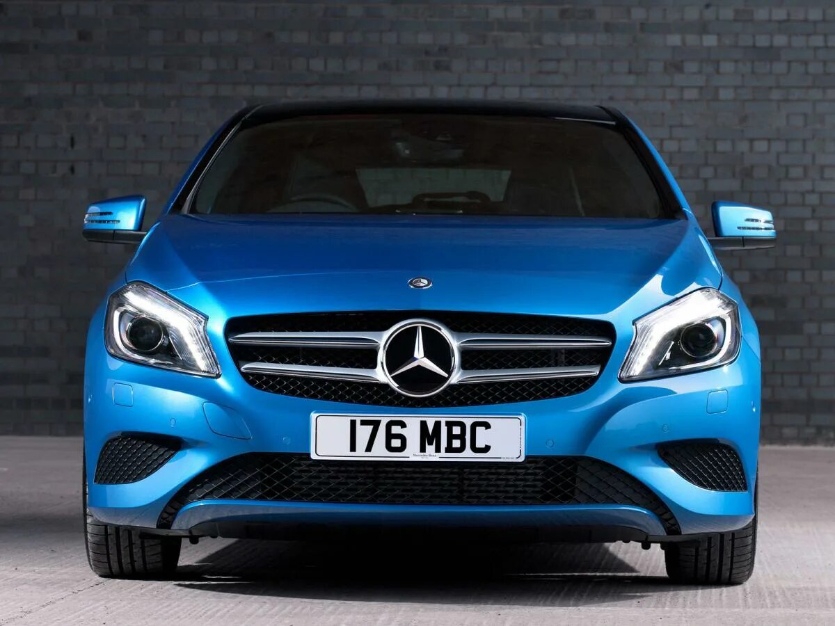 Mercedes a class w176. Мерседес а180 w176. Мерседес хэтчбек а45 amg. Mercedes-benz a250 amg. Мерседес a 200 w176.