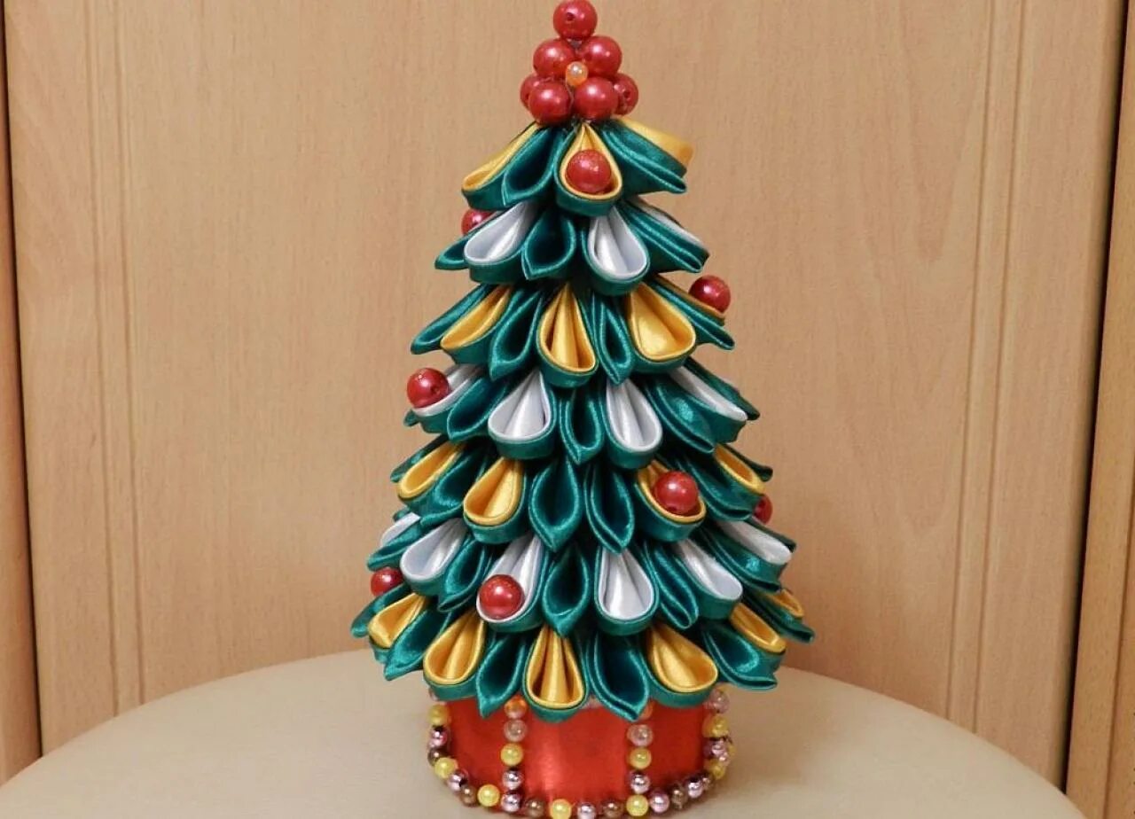 елочки своими руками в сад. поделка елочка. новогодние поделки. поделки на новый год. поделка елочка.