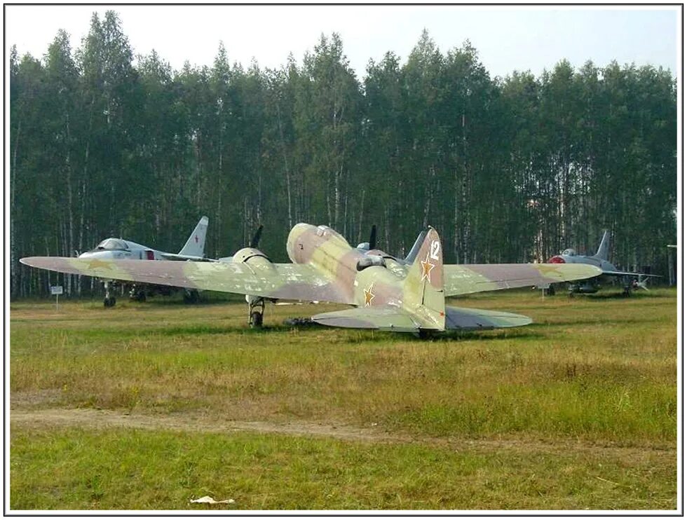 Торпедоносец ил-4т. Самолёт дб-3т. Дб-3т бомбардировщик. Дб-3. Громкость музыки в децибелах.