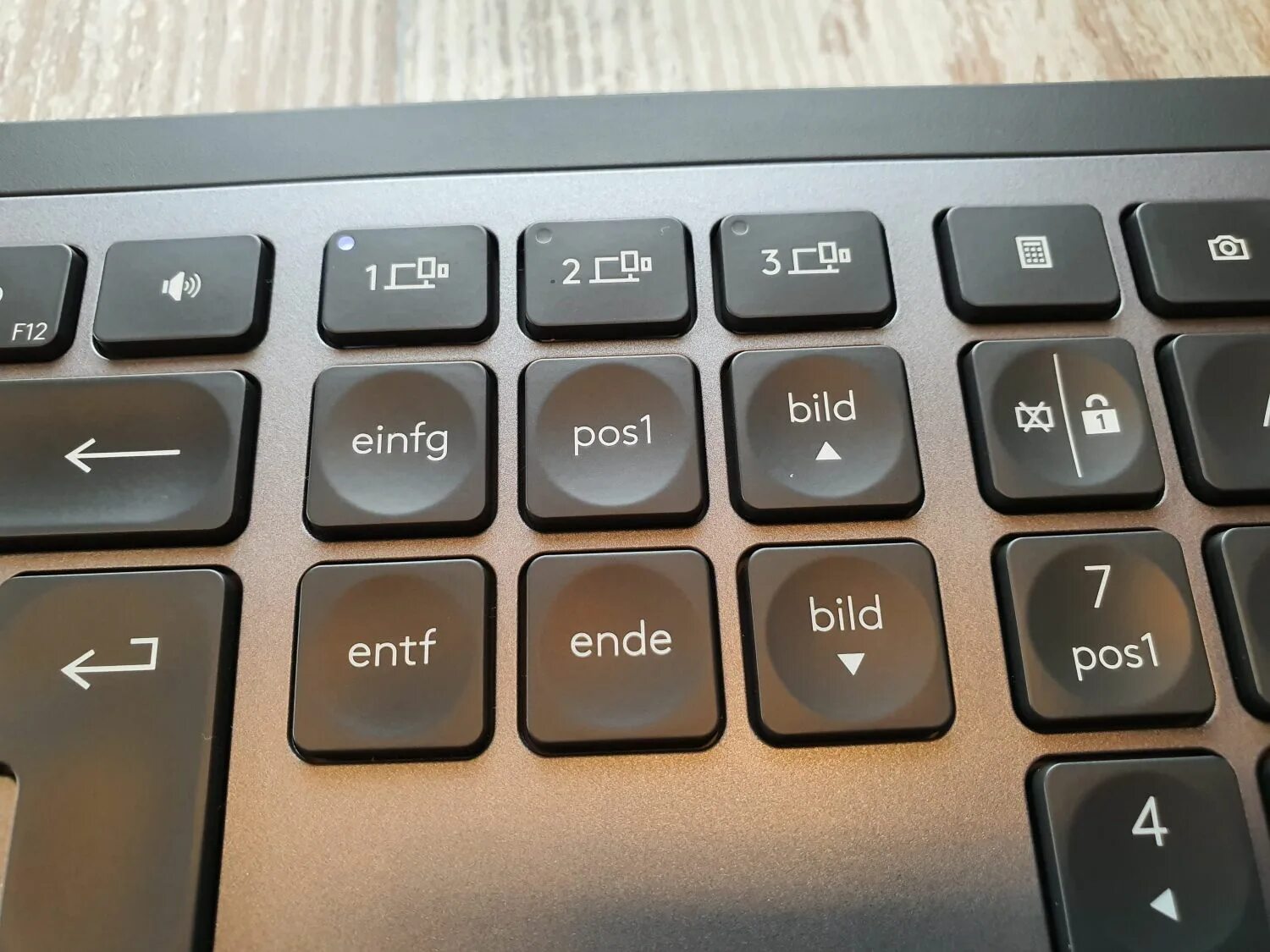 Как подключить mx keys. Logitech mx keys. logitech mx клавиатура. logitech mx keys s. logitech mx keys подсветка.