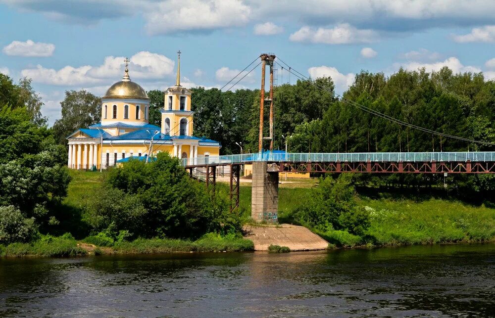 Городское поселение город зубцов. Зубцов город Тверская область. Зубцов храм Успения.