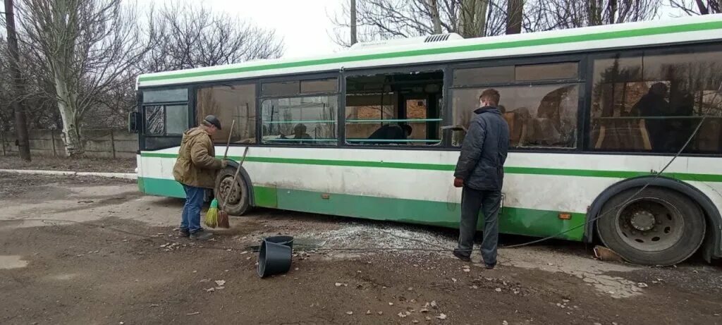 ТТУ Горловка. Дзержинск обстрел троллейбуса. Обстрел троллейбуса в Донецке. Горловка трамвай.