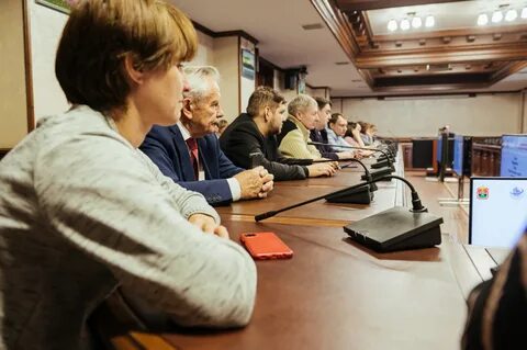Работников отправляют