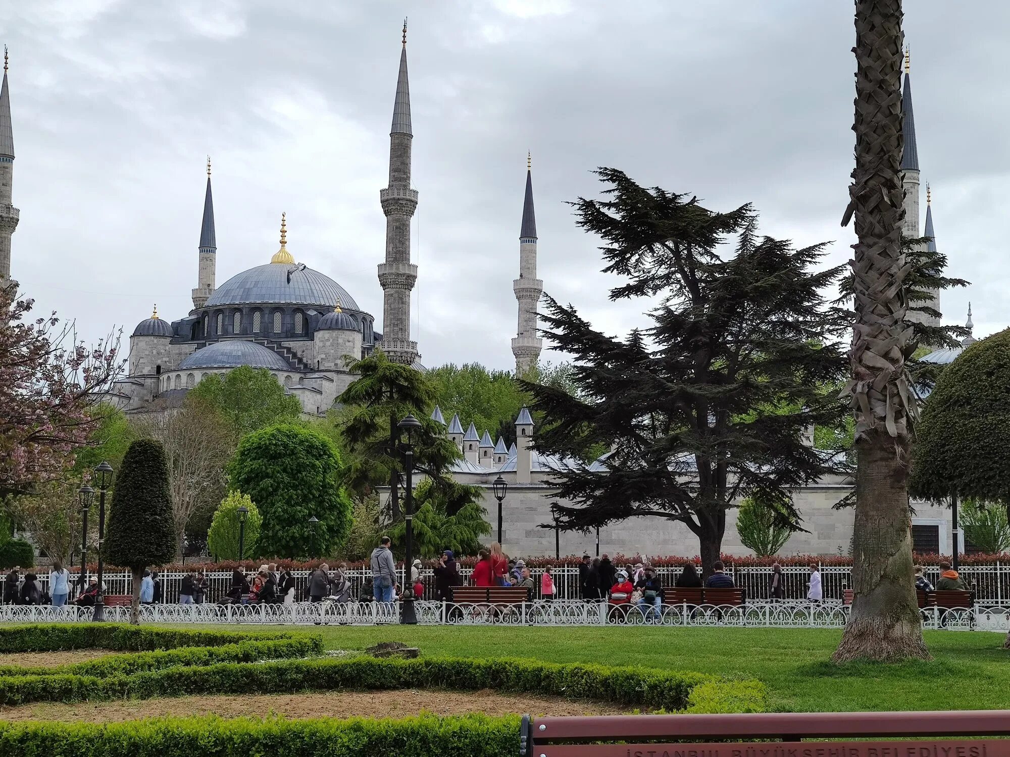 Стамбул 2022 года лето центр города. Mosque 2023. Железнодорожный вокзал анкары. Район каракей в стамбуле. Стамбул 2024.