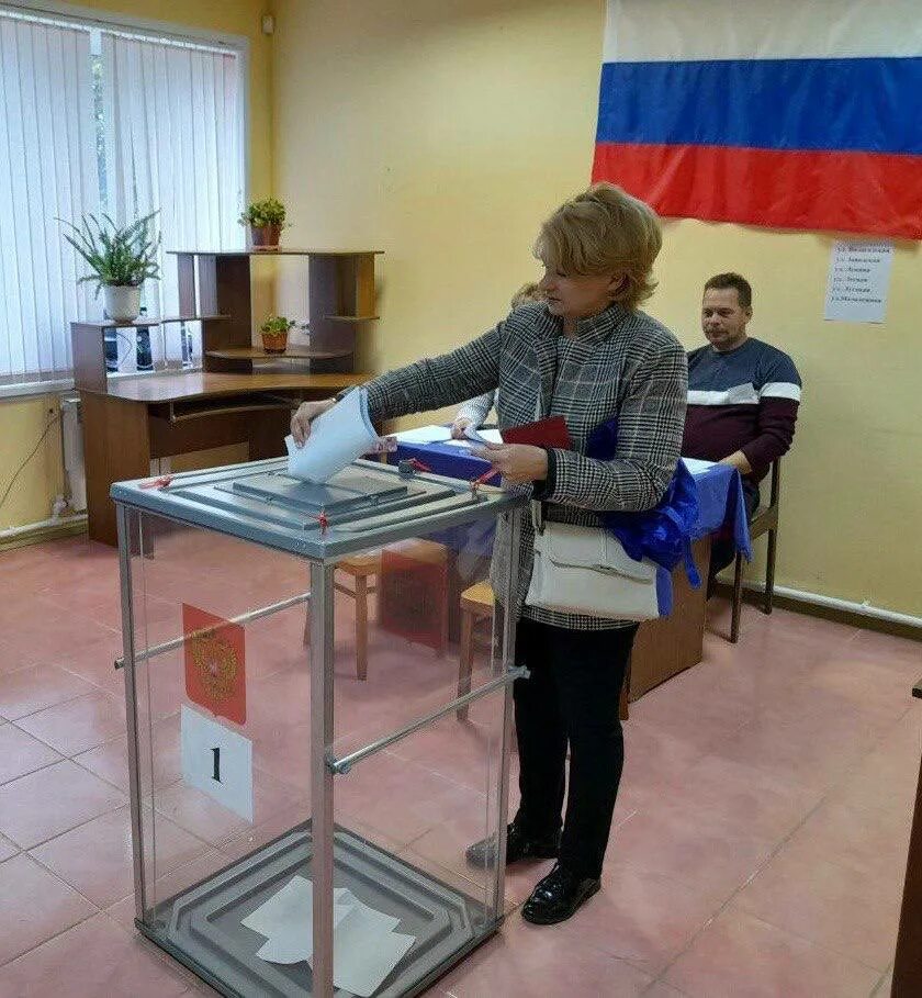 Впервые голосующий избиратель на выборах. Избирательный участок Ярославль. Избирательные участки Ярославль 2023. Впервые голосующие избиратели.