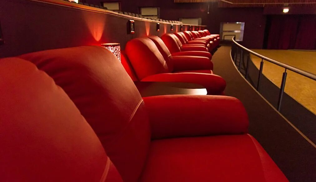 Кинотеатр калинино. Кинотеатр гомель калинина. Калинина гомель. Кинотеатр калинина. Кінатэатр мир.