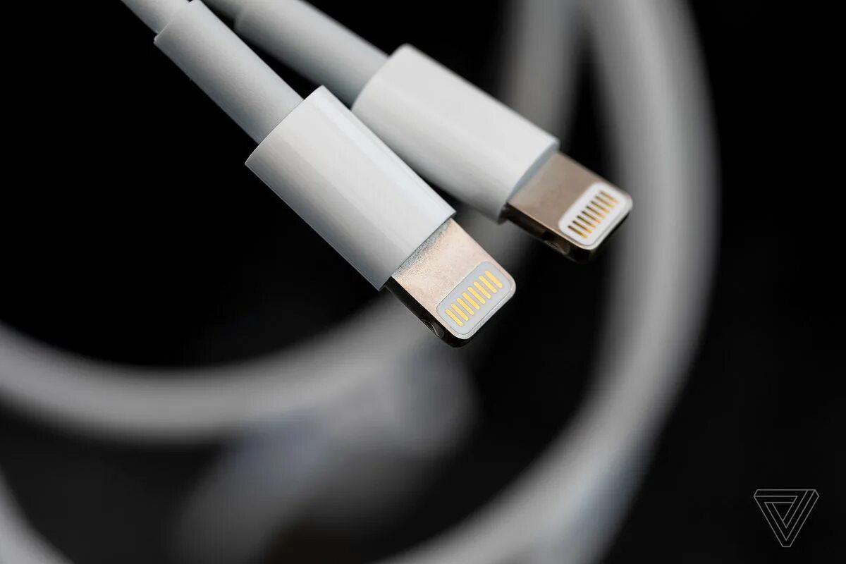 Usb c lightning cable. Провод apple lightning type-c. что такое эппл лайтнинг разъем. type c кабель iphone 15. разъем лайтинг iphone.