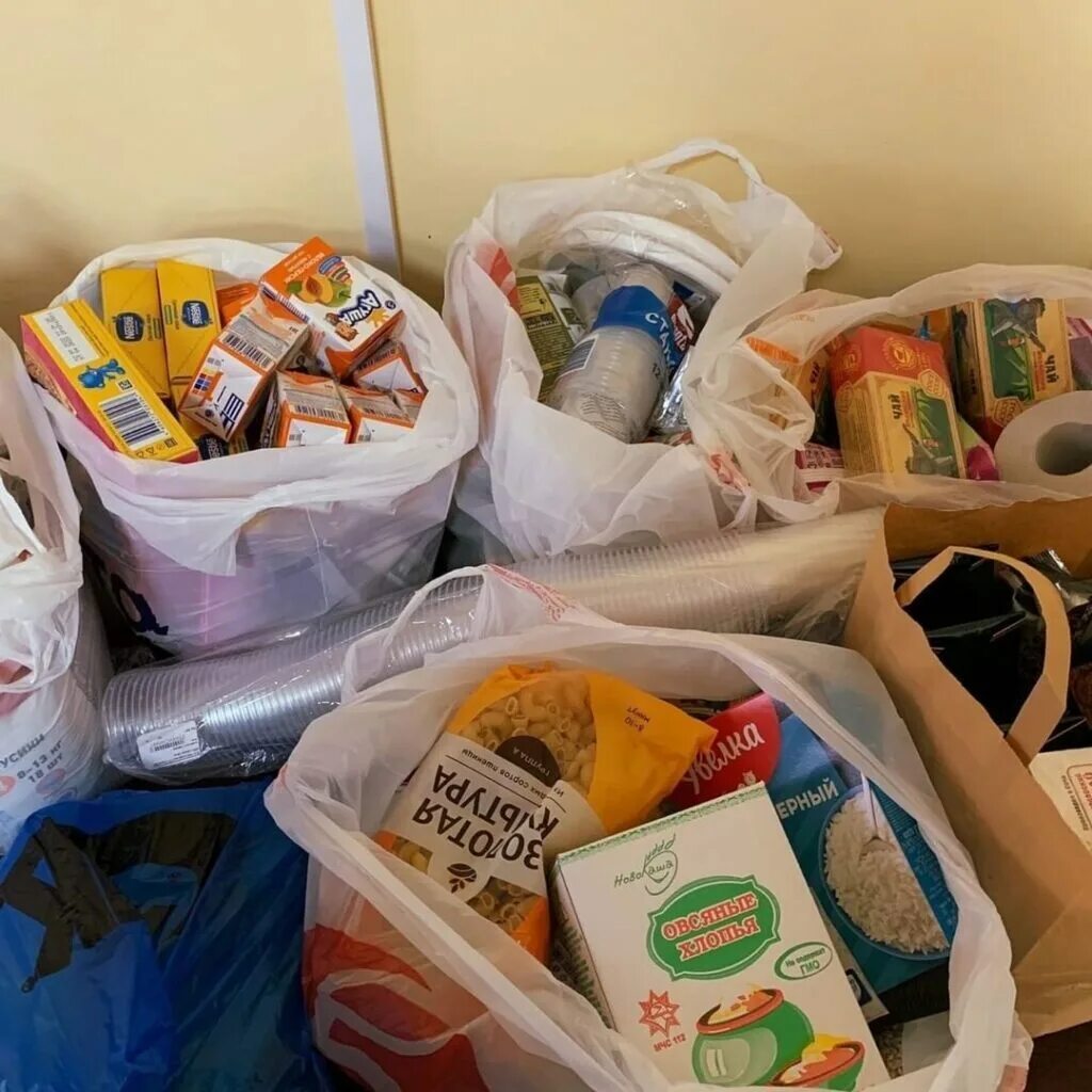 Сбор гуманитарной помощи. Сбор гум помощи. Контейнер гуманитарной помощи. Продукты из гуманитарной помощи. Гуманитарная помощь украине.
