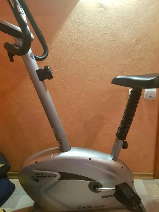 Cycle pec. Вертикальный велотренажер proteus pec-2075.