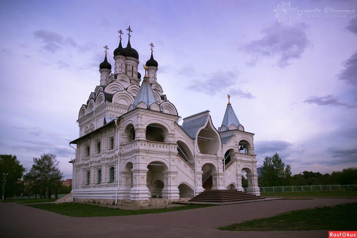 Храм во имя святых мучениц веры киров. Заучье церковь тверская область. Церковь любуцк. Скульптура индии храм каджурахо. Храм веры надежды любови в кирове.