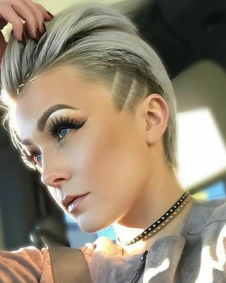 Модные прически для девушек 2024. Боб пикси каскад. Модные прически для девушек 2024. Тодчук пикси. Модные прически для девушек 2024.