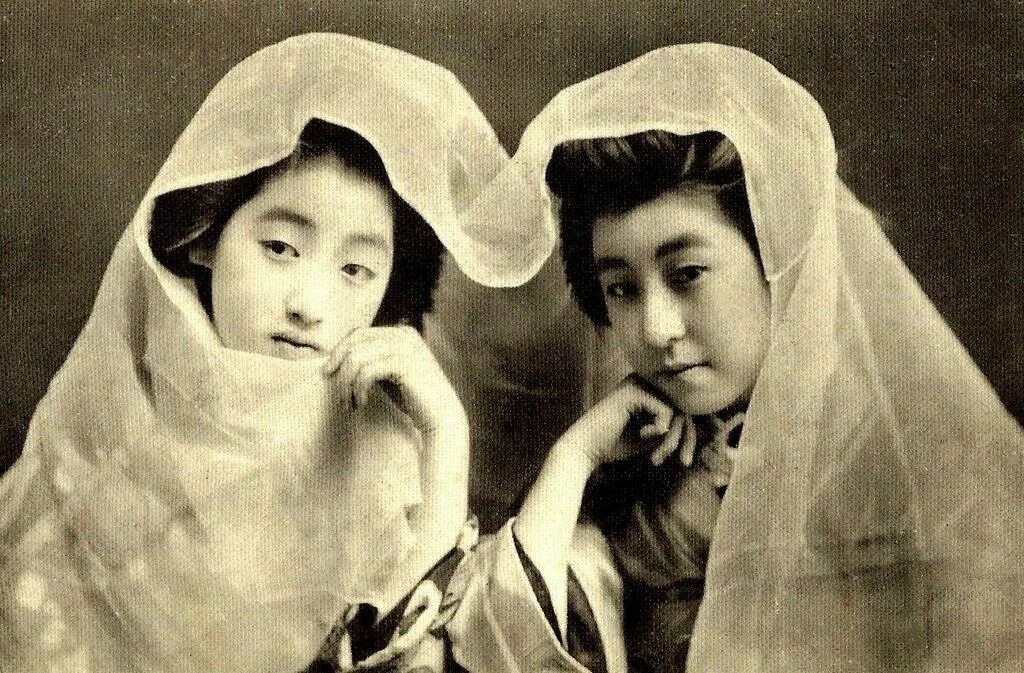Японское жена и дочь. Старый японец. Гейша старые фото. Счастливые японцы в 20 веке.