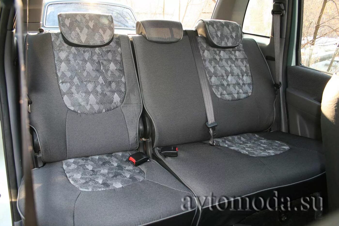 Матрица на айфон х. Авточехлы матрикс автопрофи. Чехлы на хендай матрикс. Матрица на айфон 7 плюс. Авточехлы матрикс.