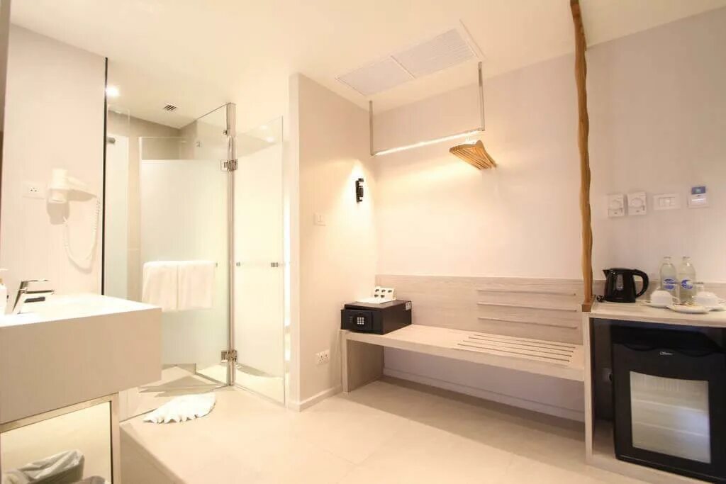 Ibis styles phuket city. Ibis styles phuket city 3* (phuket-city).