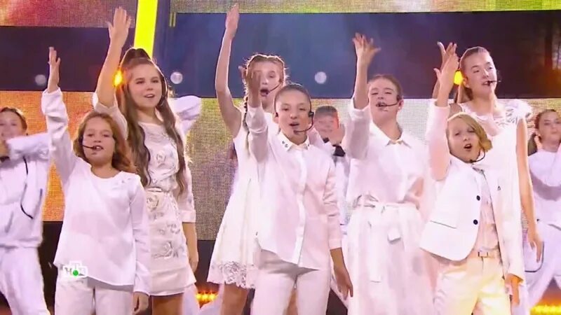 Хор новая волна минус. Хор новая волна. детский хор новая волна. дети из академии игоря крутого 2025 год. новая волна детский хор 1993 год.