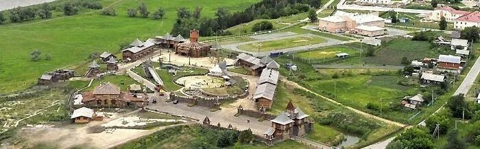 Тобольск абалак расстояние. Туристический комплекс абалак тюмень. абалакское поле тобольск. абалак монастырь.