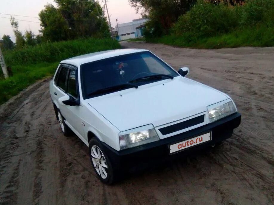 лада ваз 21099 белая. машина ваз 21099 белая тонированная. 99 бел руб.