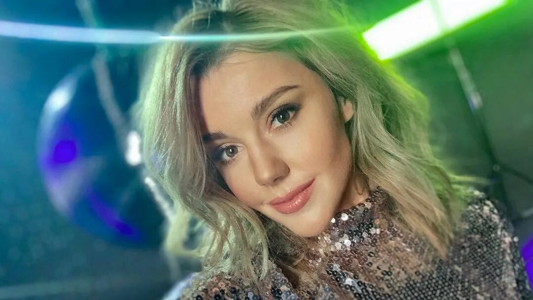 Юлиана караулова и 5sta family. Юлианна караулова фабрика звезд. Караулова на фабрике. Юлия караулова фабрика звезд. Караулова фабрика звезд 5.