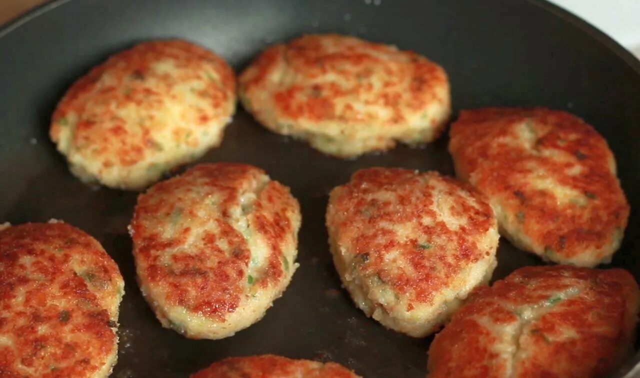 Котлеты из овсяных хлопьев. Постные рыбные котлеты. Котлетки в панировочных сухарях. Постные яйца. Прогресс невозможен без котлет.
