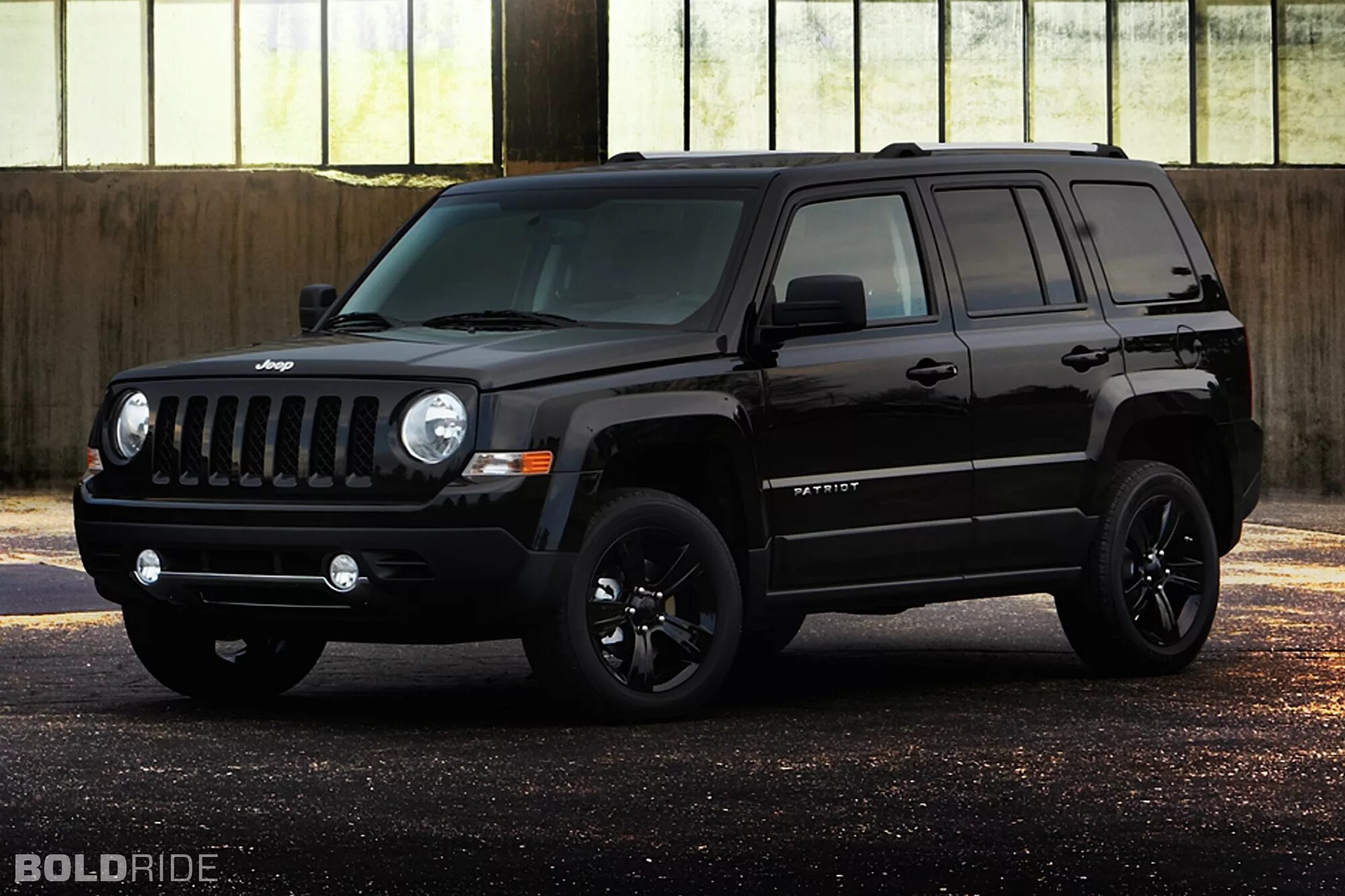 Машина джип черная. Jeep Grand Patriot. Jeep Patriot 1. Джип Либерти Патриот. Jeep Cherokee Patriot 2015.