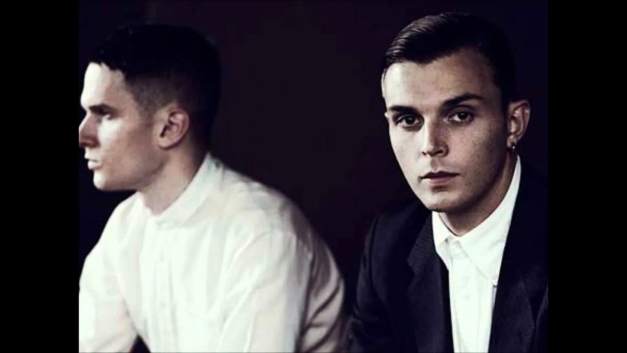 Hurts wonderful life клип. Hurts обложки. Группа hurts. Hurts somebody to die for. Hurts 2023.