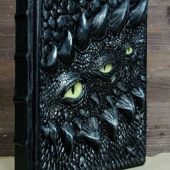 Записная книжка с драконом. Блокнот дракон. Блокнот с драконом на обложке. Блокнот мини с дракончиком. Блокнот дракон.