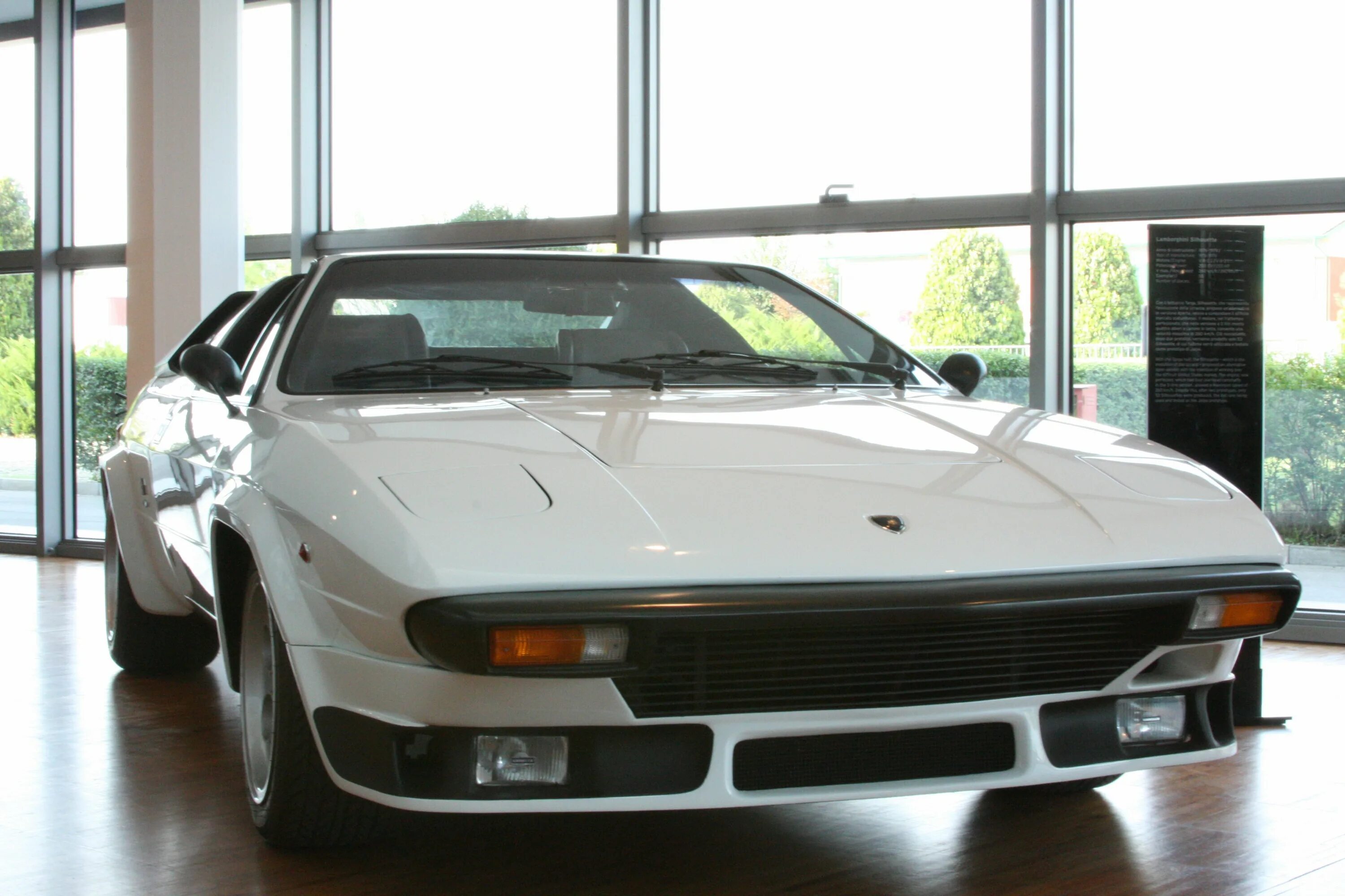 Ламборгини silhouette. Lamborghini Urraco 1972. Ламборджини силхоуетте. Lamborghini silhouette 1976.