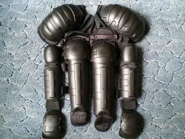 Комплект защитных щитков щз-02. Комплект черепаха омон. Черепашка омон гдр комплект защиты sitek. Комплект противоударной защиты черепаха. Броня омона.