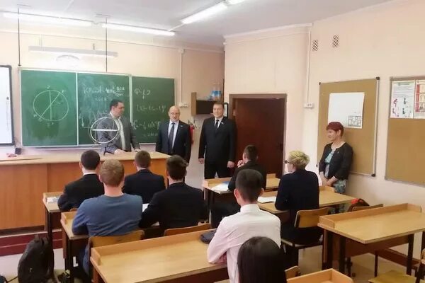 Школа 33 петропавловск. 33 школа петропавловск-камчатский. Строительство школы 33 петропавловск камчатский. Петропавловск камчатский школа 33. 33 школа петропавловск-камчатский.