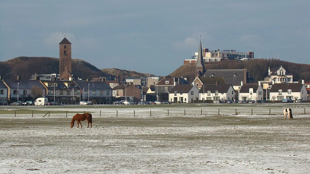 Вейк ан зе. Wijk aan zee, netherlands. Вейк ан зее город. Вейк ан зе. Вейк ан зе.