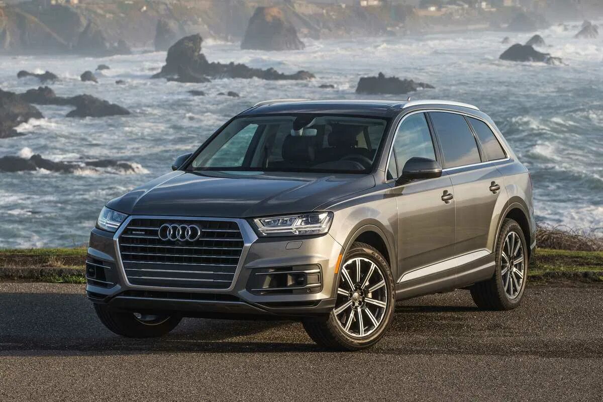 Новый ку 7. Audi q7 2017. Audi q7 2018. Ауди q7 2018. Ауди q7 2017.