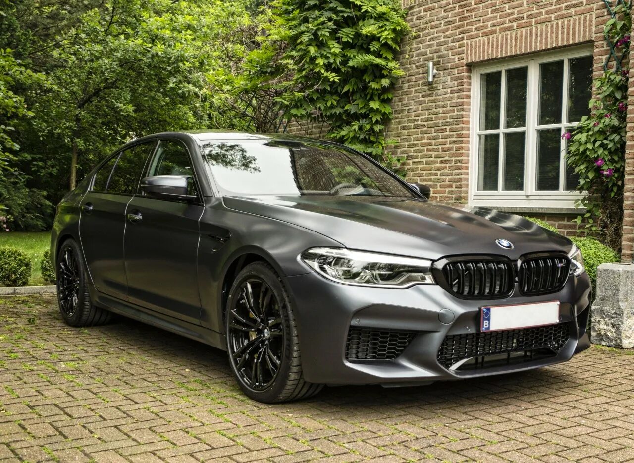 Бмв м5 2019. БМВ м5 графит. BMW m5 f90. БМВ м5 ф90 серая.