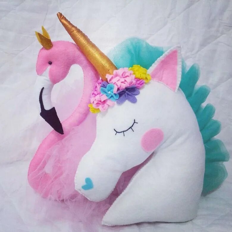 Поделка единорог из бумаги для детей. Поделки единорог своими руками. Единорог из флиса. Игрушка из фетра "единорог". Единорожки своими руками.