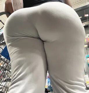 Insanely Huge Booty Chubby Latina Milf in Tight Sweatpants (close-ups + ups...