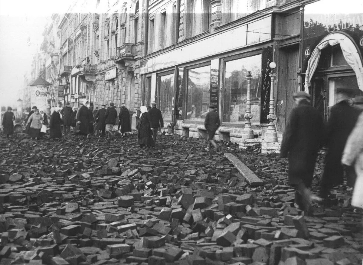 Наводнение сентябрь 1924. Наводнение в санкт-петербурге 1924. наводнение в ленинграде 1924. наводнение в спб 1924 года.