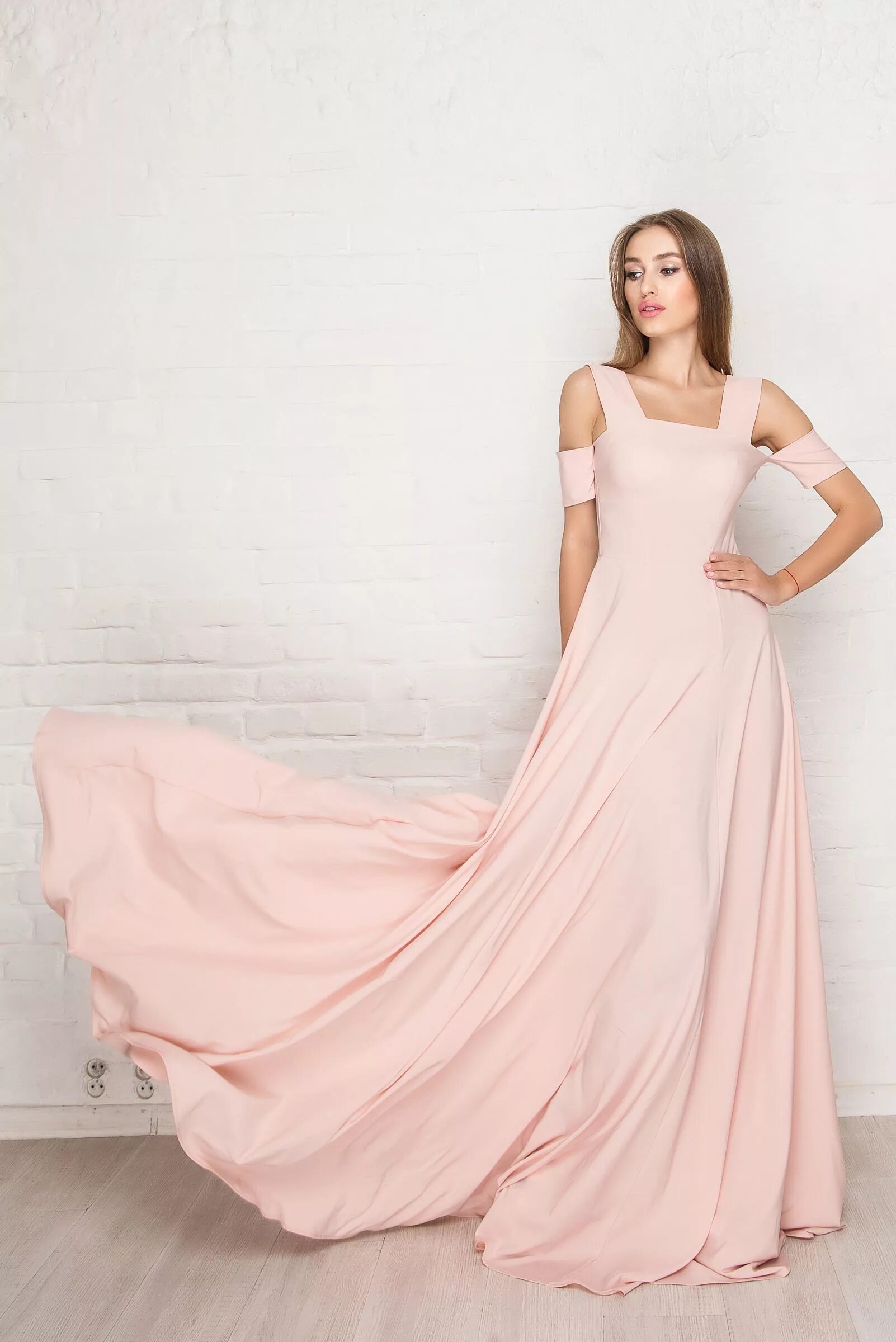 Нежные длинные платья. Розовое вечернее платье. Красивые вечерние платья. Нежное платье. Нежное розовое платье.