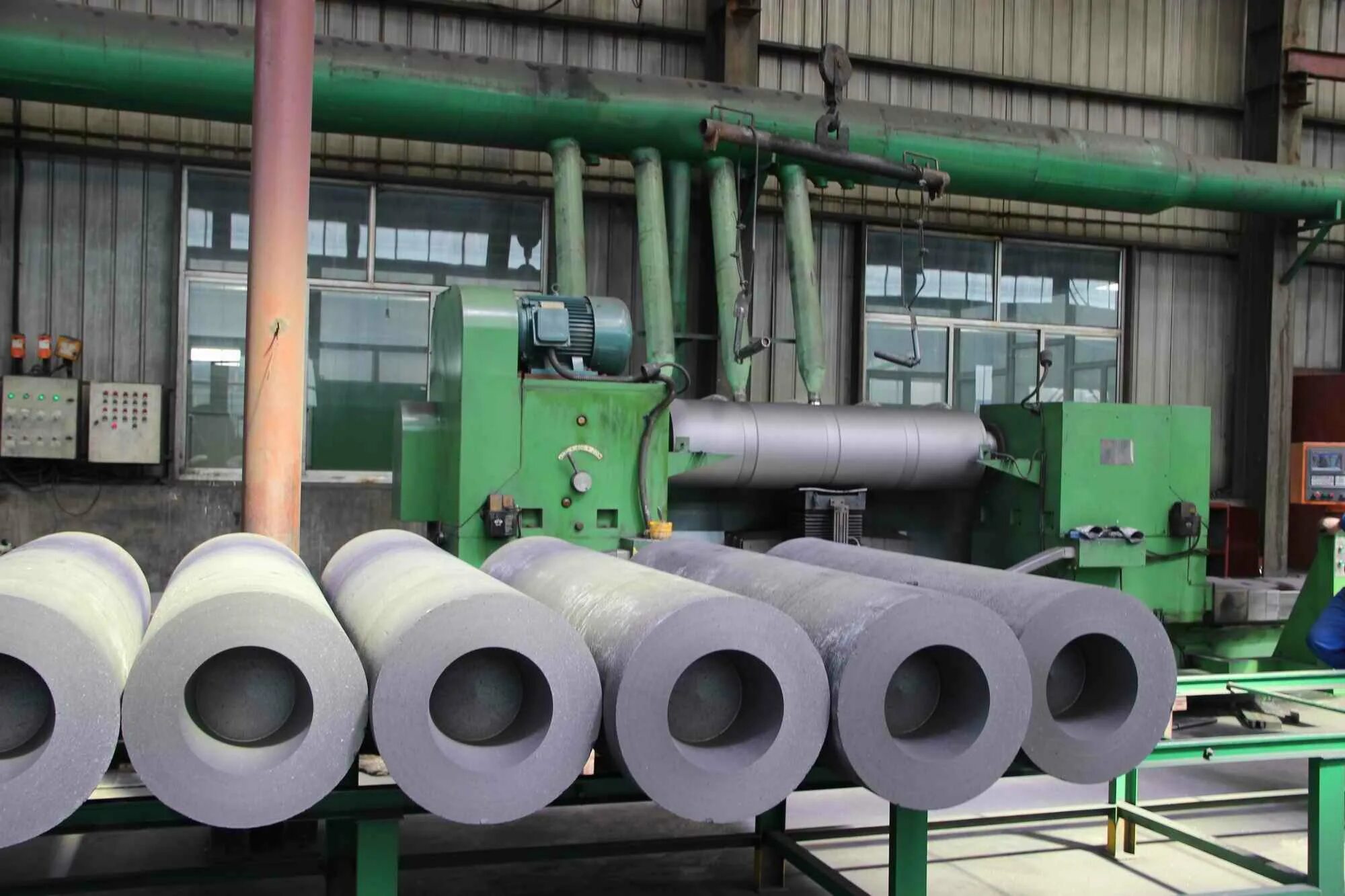 Применение серы. Производство керамических материалов. Электроды графитированные rp 150*1800 с ниппелями. Для чего используется алюминий. Энергетическая промышленность.