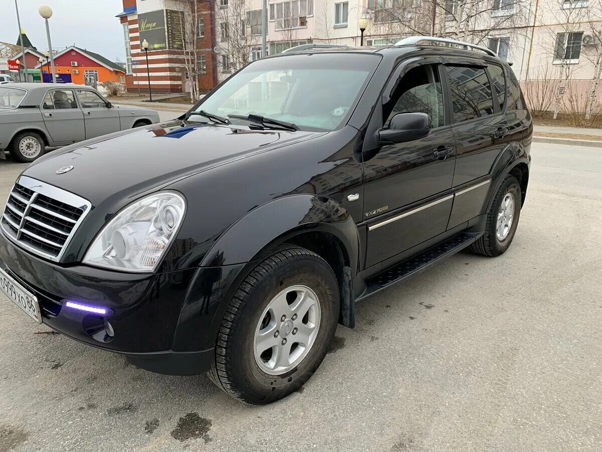 Купить санг енг рекстон бу. SSANGYONG Rexton 2010. Китайский джип под Рекстон. Корейские внедорожники заднее стекло. Внедорожник корейский 5 литров.