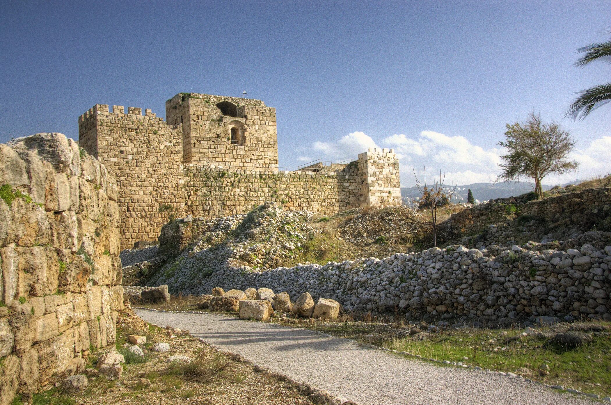 Где был город библ. Библос Ливан. Библос город древний. Ливан Библос крепость. Замок крестоносцев в Библос.