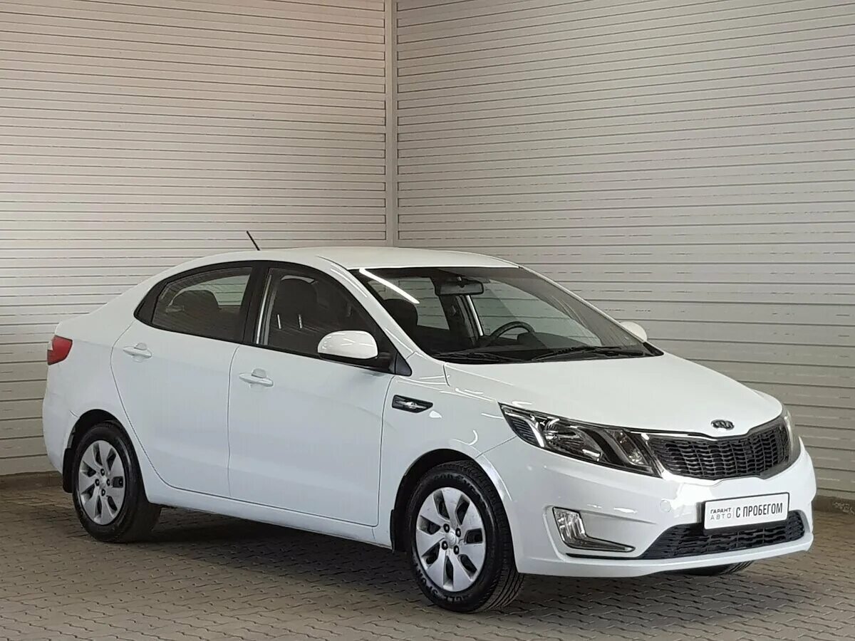 Kia Rio 3 белая. Белая Kia Rio 2011. Kia Rio III 2011. Kia Rio White 2011. Купить киа рио белая