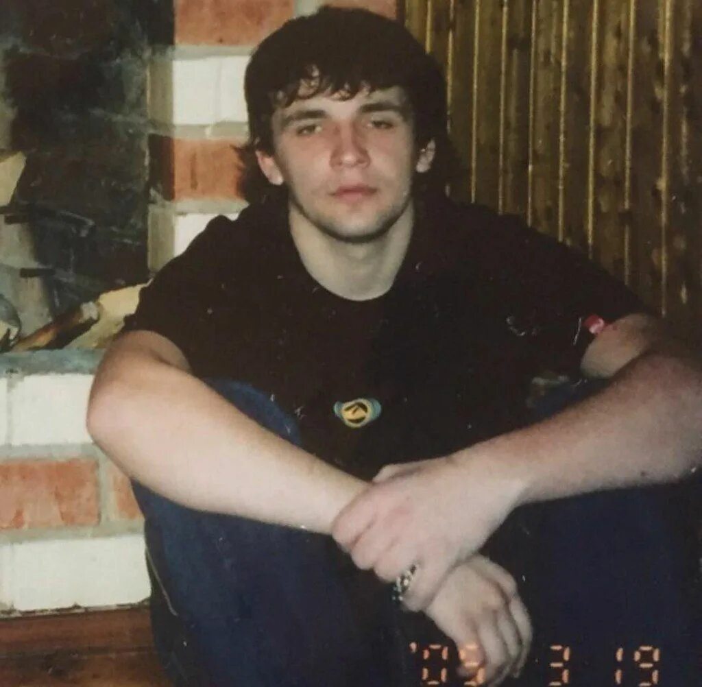 Вася вакуленко в молодости. Вася молодой. Вася молодой. Баста молодой. Баста 1998.