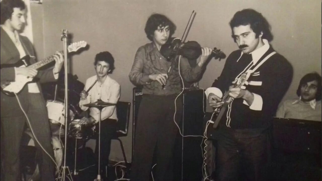 Джанни моранди в молодости. Легенды 70-80. Серебряные струны группа. Легенды 70 90. Джанни моранди фото в молодости.
