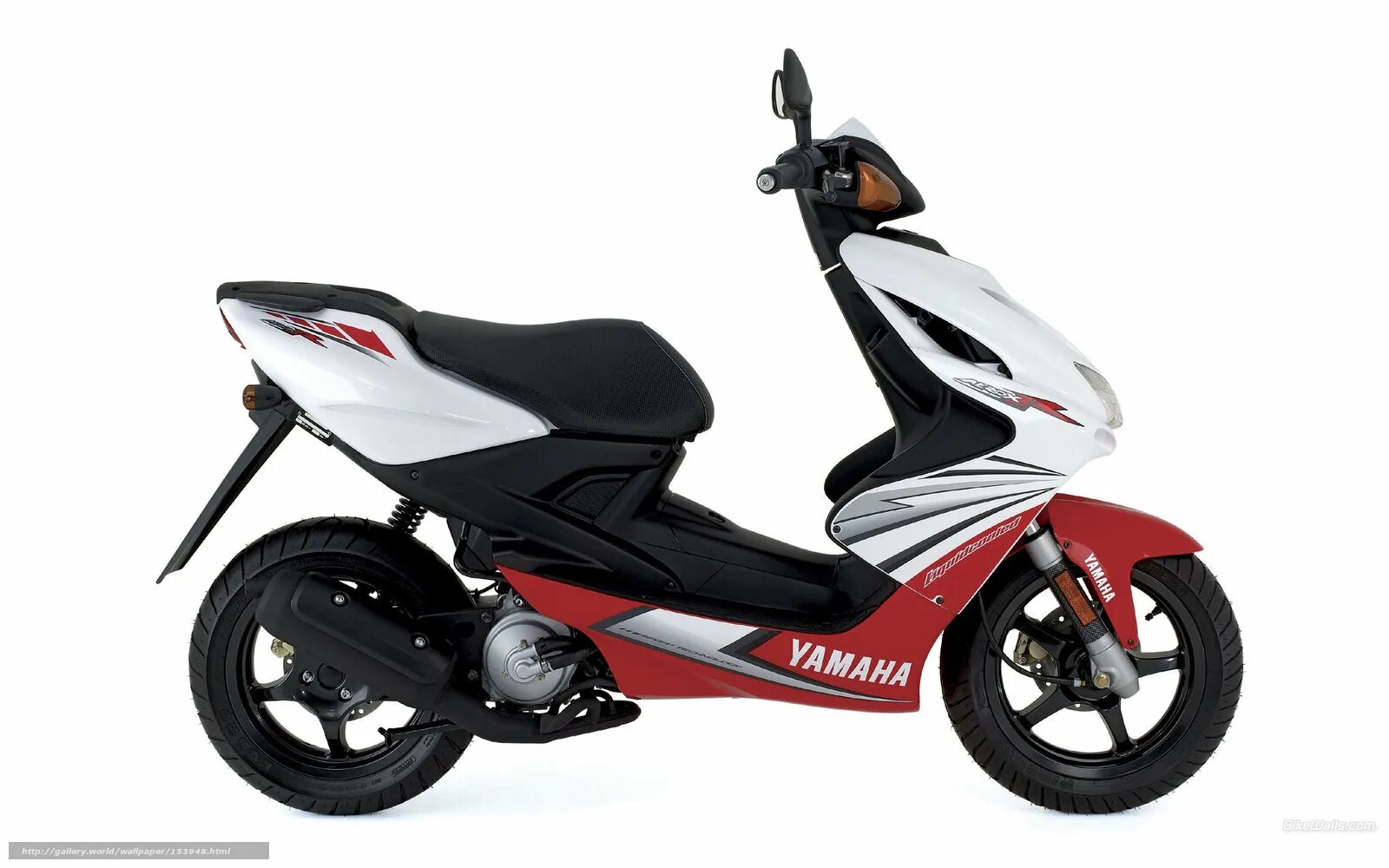 Скутер р. Скутер Ямаха аэрокс 150. Yamaha Aerox 2007. Yamaha Aerox 50 бело красный. Yamaha Aerox красный.