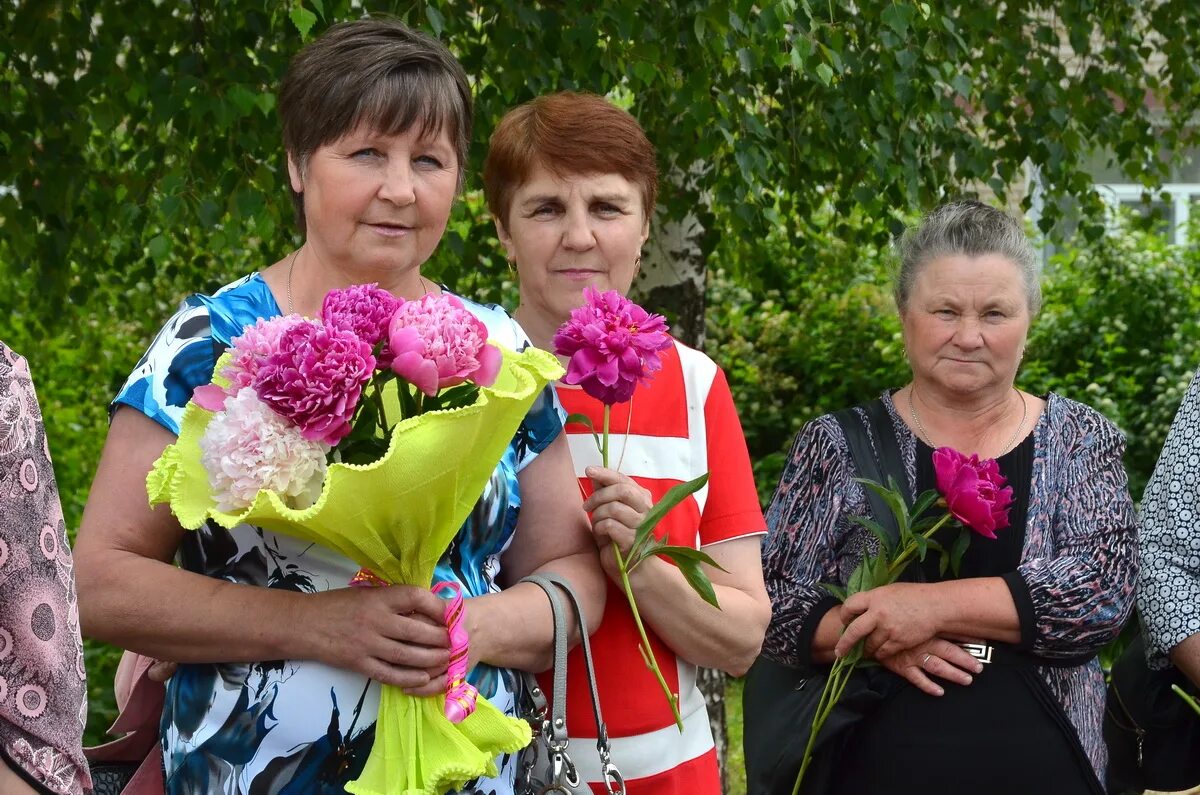 Найти одноклассников 1976 года. Найти одноклассников 1976 года. Выпускники 1980 года алтунинская средняя школа. Найти одноклассников 1976 года. Ирина попова 1966г рождения г.